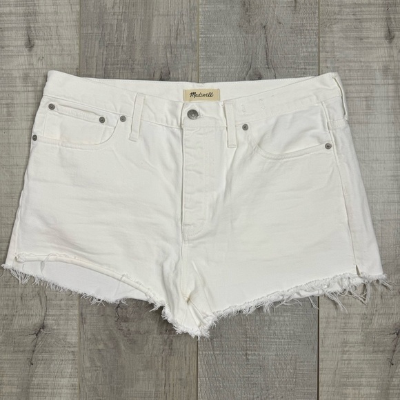 Madewell High Rise Button Fly Relaxed Denim Shorts - Picture 1 of 3